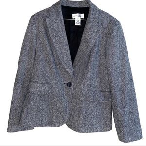 Bloomberg’s women’s gray blazer 10